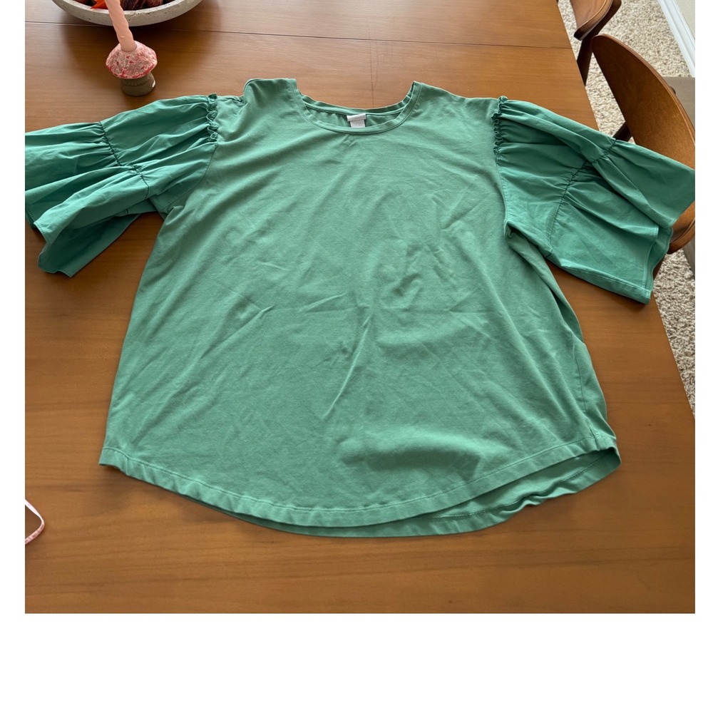 Chicos Green Ruffle Sleeve Knit Top Blouse Size 4 Unique